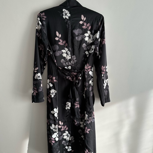 Floral Duster - Picture 4 of 5